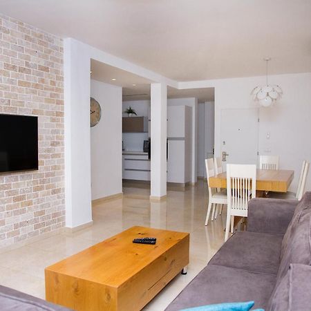 Apartments4You Etsel Bat Yam Esterno foto