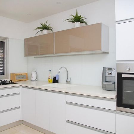 Apartments4You Etsel Bat Yam Esterno foto