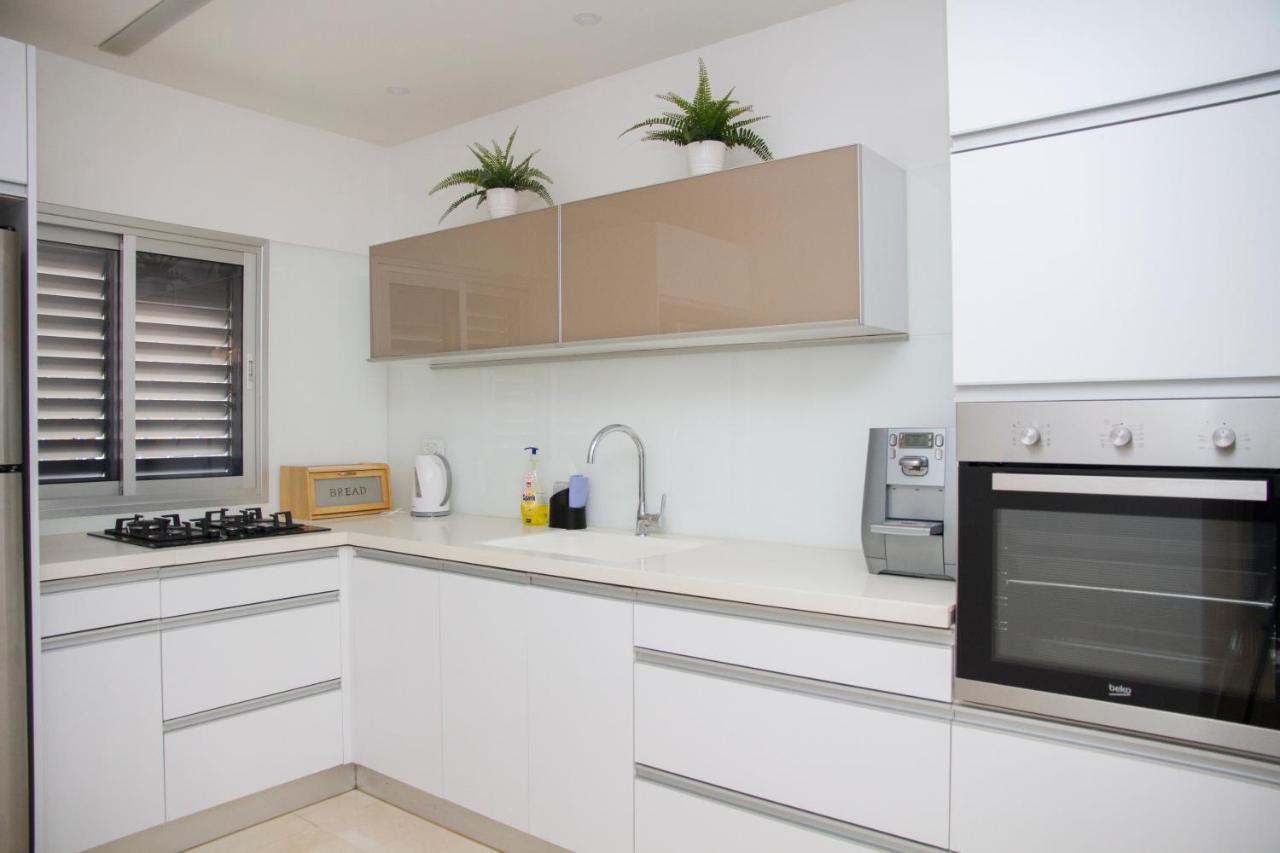 Apartments4You Etsel Bat Yam Esterno foto